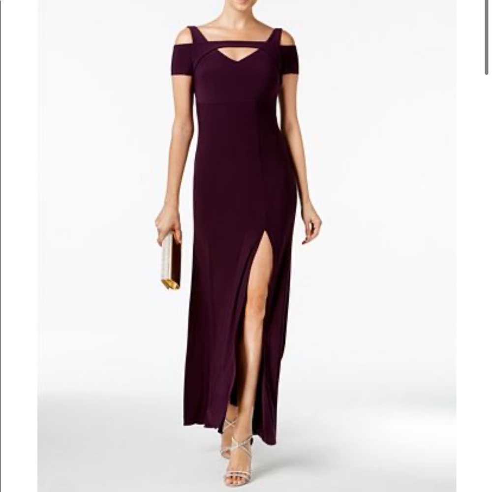 Nightway Petite Cold-Shoulder Keyhole Gown Plum